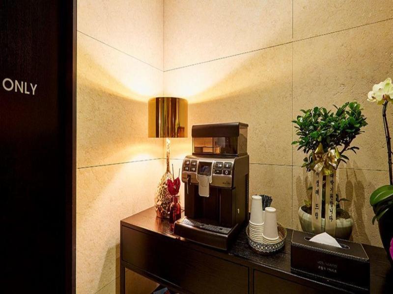 Hotel The Artist image
