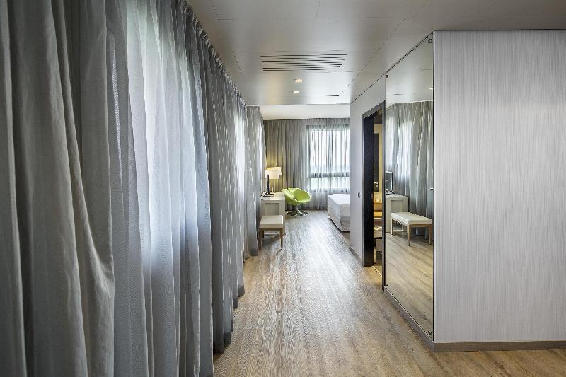 NH Milano Fiera image