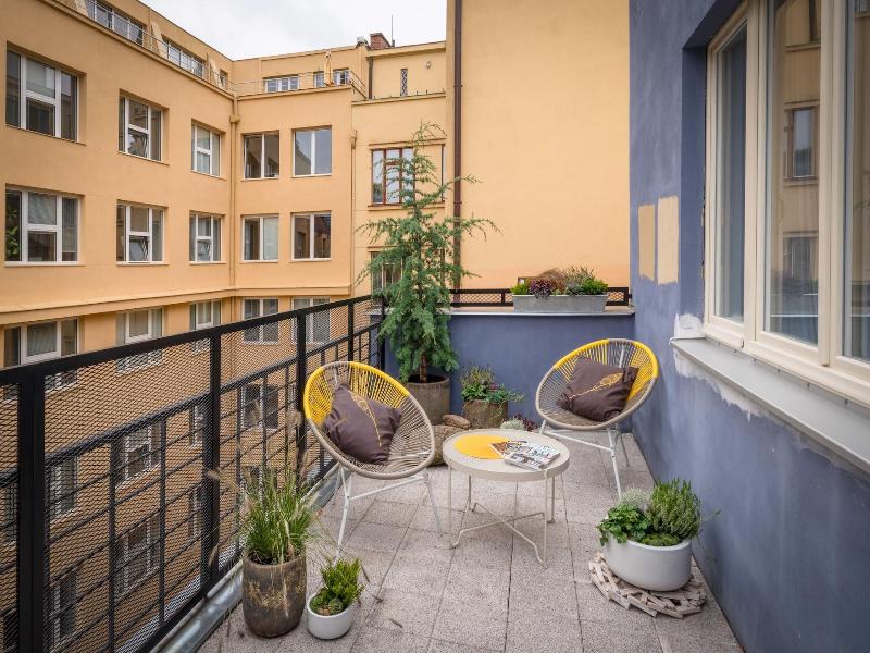 City Leaf Apartments — general view