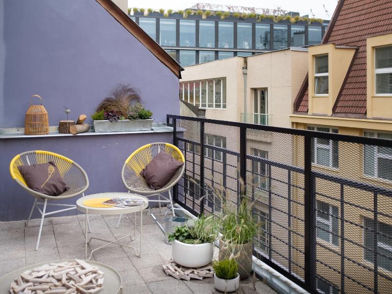 City Leaf Apartments — view