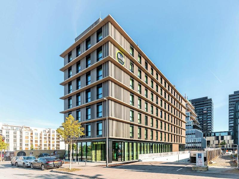 B B Hotel Luxembourg Centre Cloche D Or image