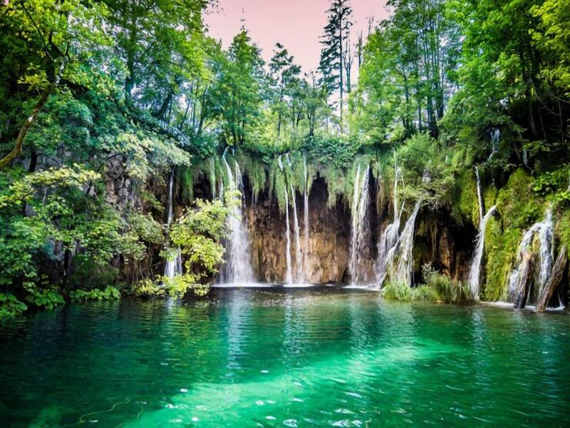 Plitvice Falls Cottage image