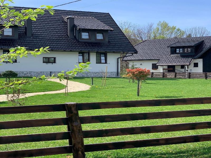 Plitvice Falls Cottage image