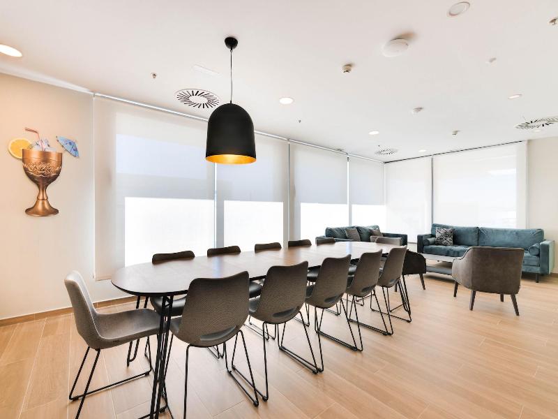 Livensa Living Studios Madrid Alcobendas image