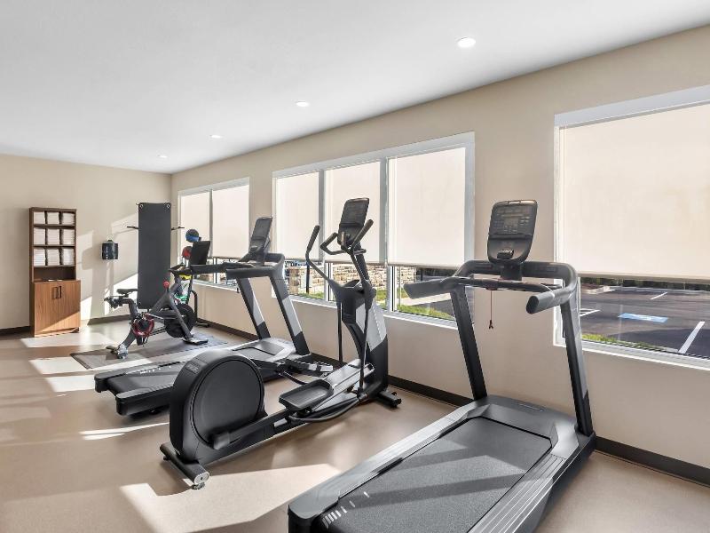 Everhome Suites Clarksville Ft Campbell Area