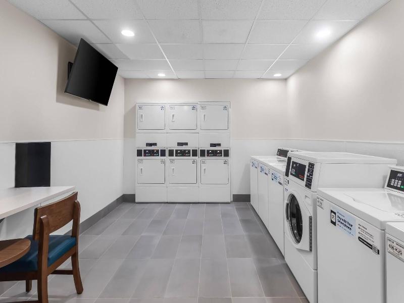 Everhome Suites Clarksville Ft Campbell Area