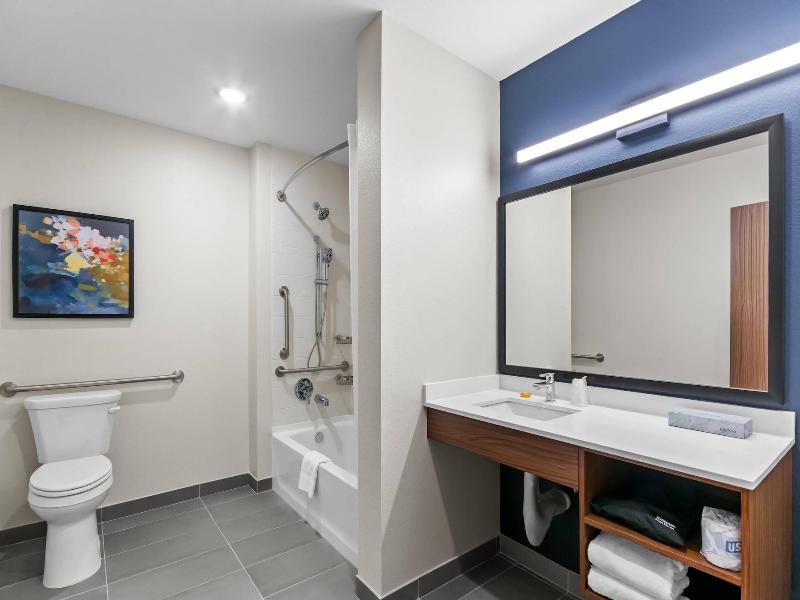 Everhome Suites Panama City Beach — photo 51