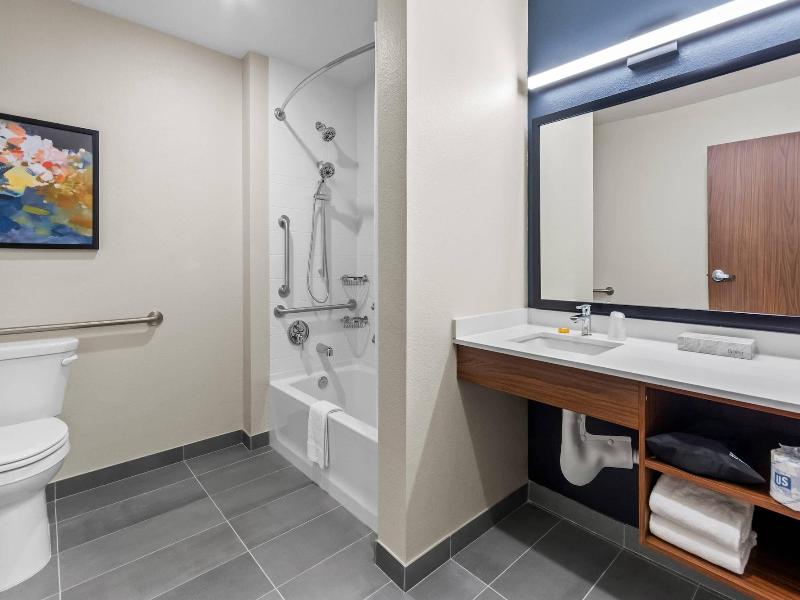Everhome Suites Panama City Beach — photo 57