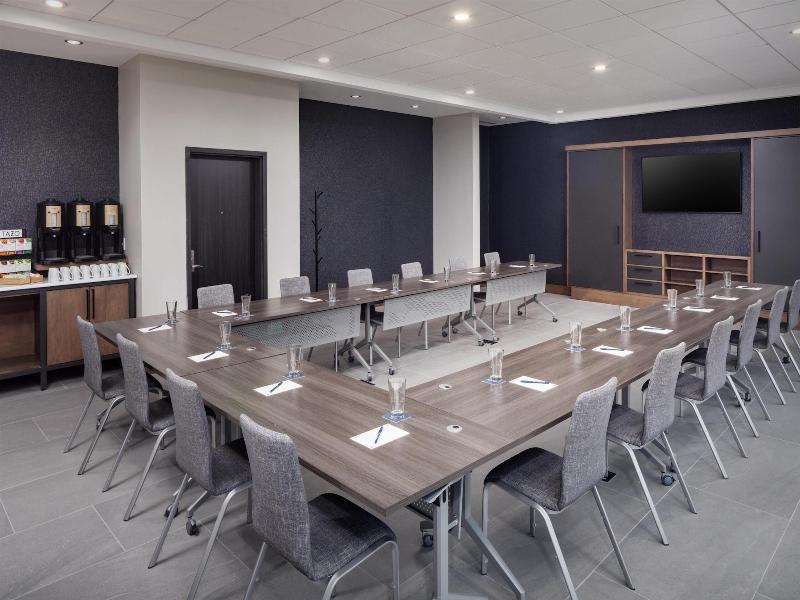Hyatt House Royal Oak Birmingham image
