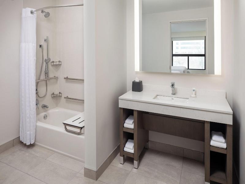 Hyatt House Royal Oak Birmingham image