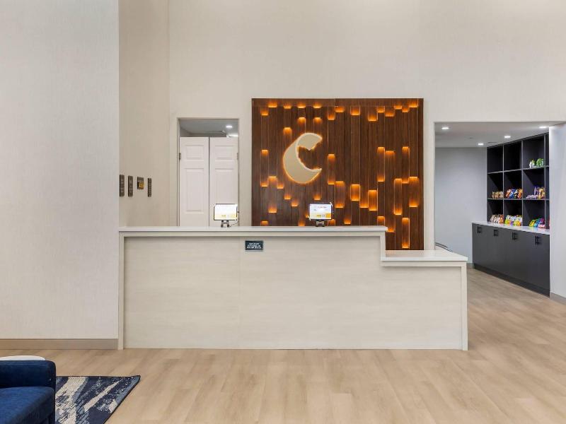 Comfort Suites Central Valley Woodbury image