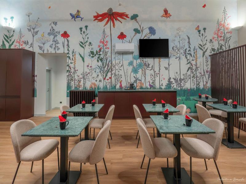 Hotel Adamas image