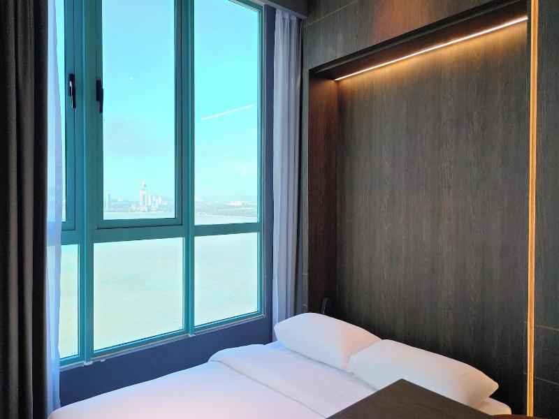 La Mer Butik Hotel image