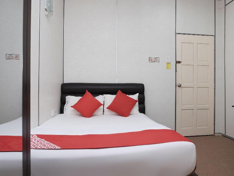 Oyo 90180 Gemilang Hotel Kerteh image
