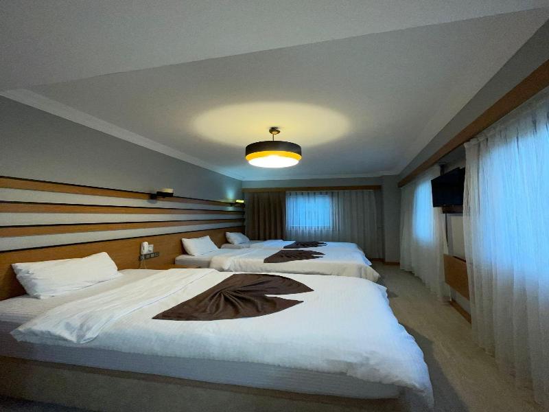 Quars Garden Hotel 5