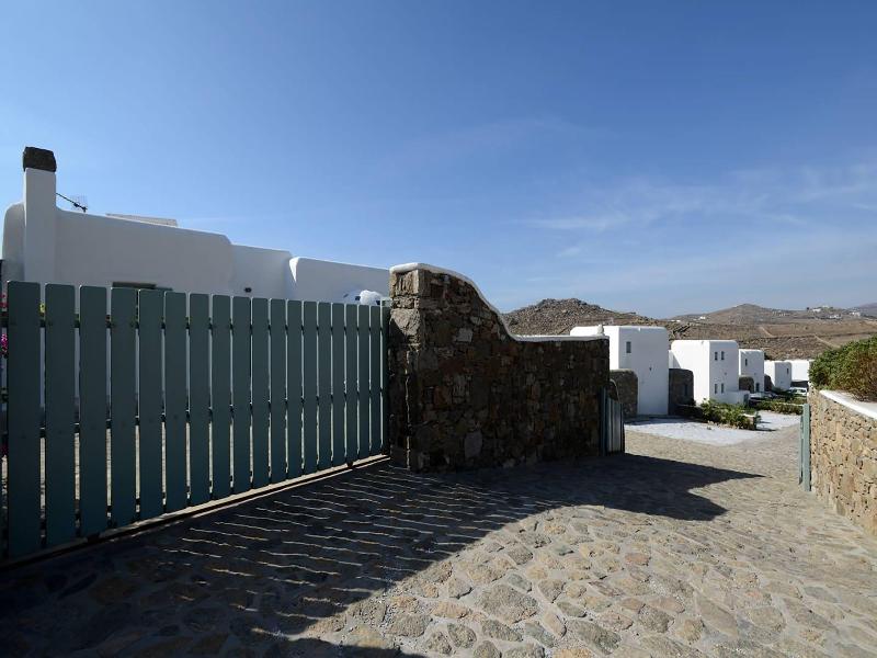 Thalasses Villas — general view