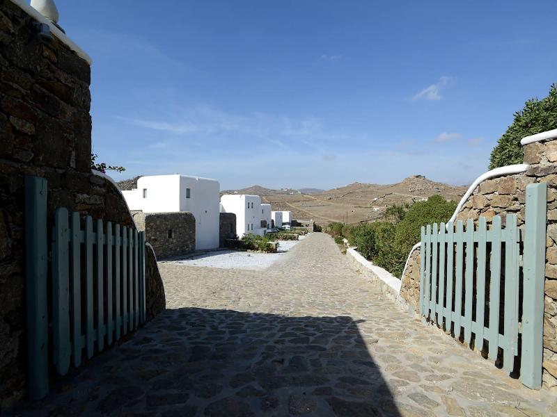 Thalasses Villas — general view