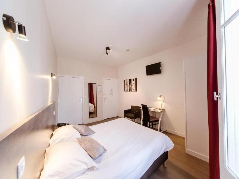 Logis Hotel Le Petit Bellon image