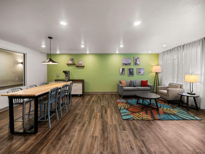 Woodspring Suites Yorktown Newport News image