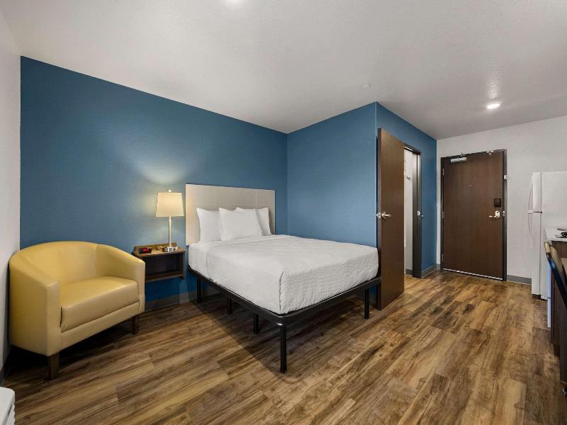 Woodspring Suites Yorktown Newport News image