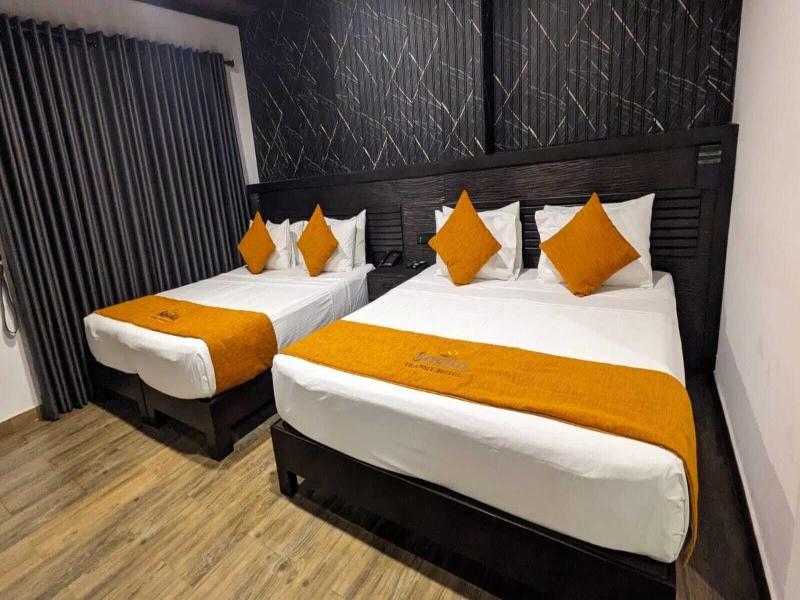 Sasha Transit Hotel 3