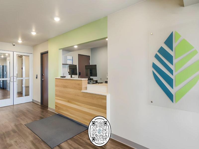 Woodspring Suites Downers Grove Chicago image