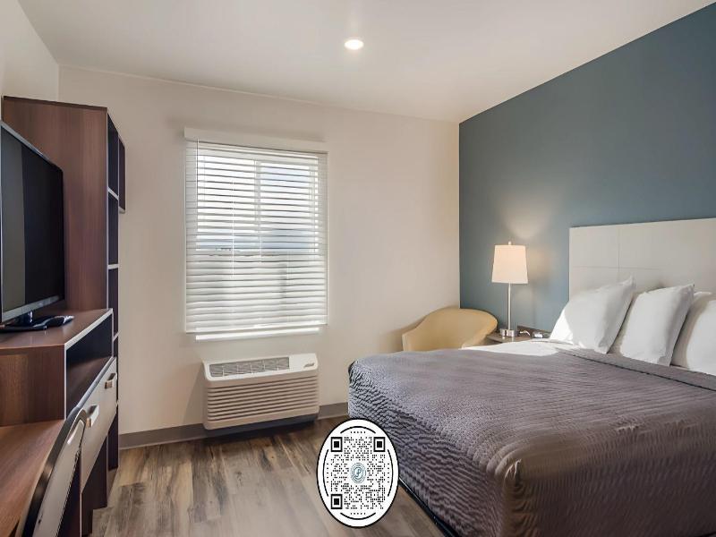 Woodspring Suites Downers Grove Chicago image