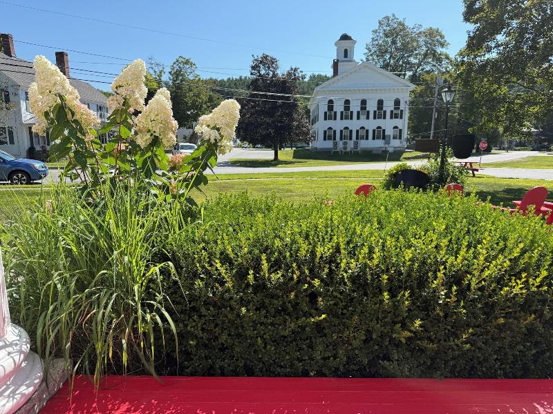 Four Columns Inn image