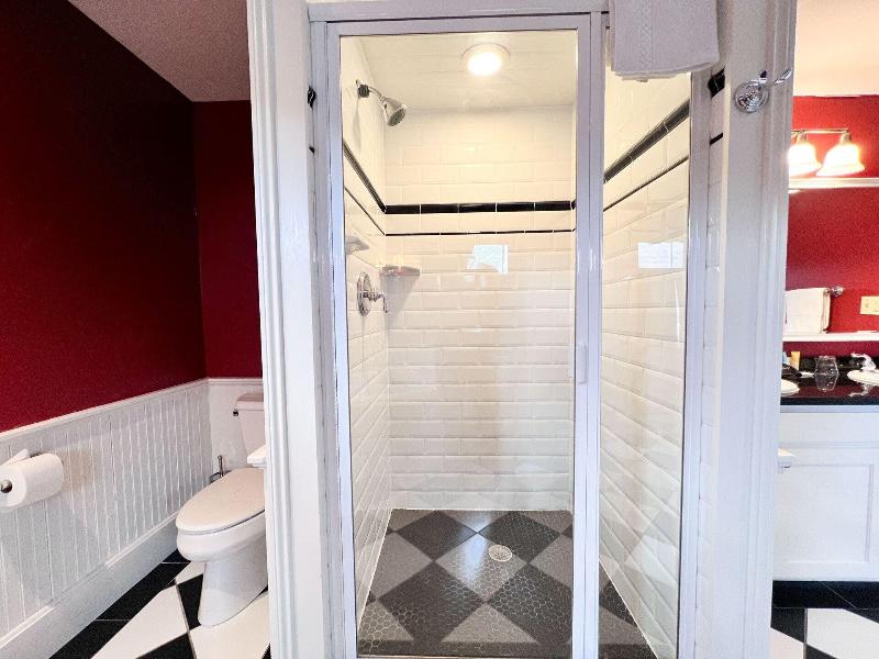 Four Columns Inn image