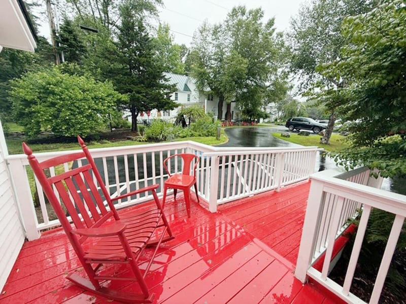 Four Columns Inn image