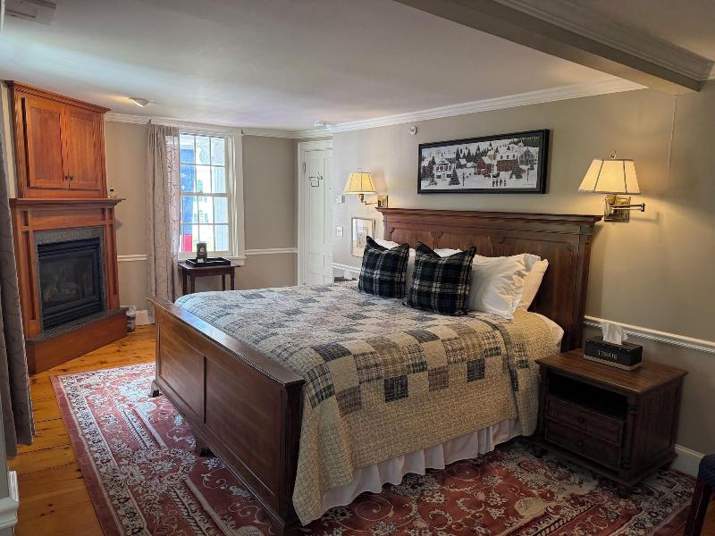 Four Columns Inn image