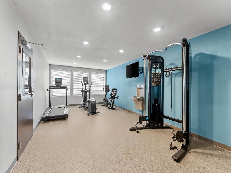 Woodspring Suites Wilmington Riverfront image
