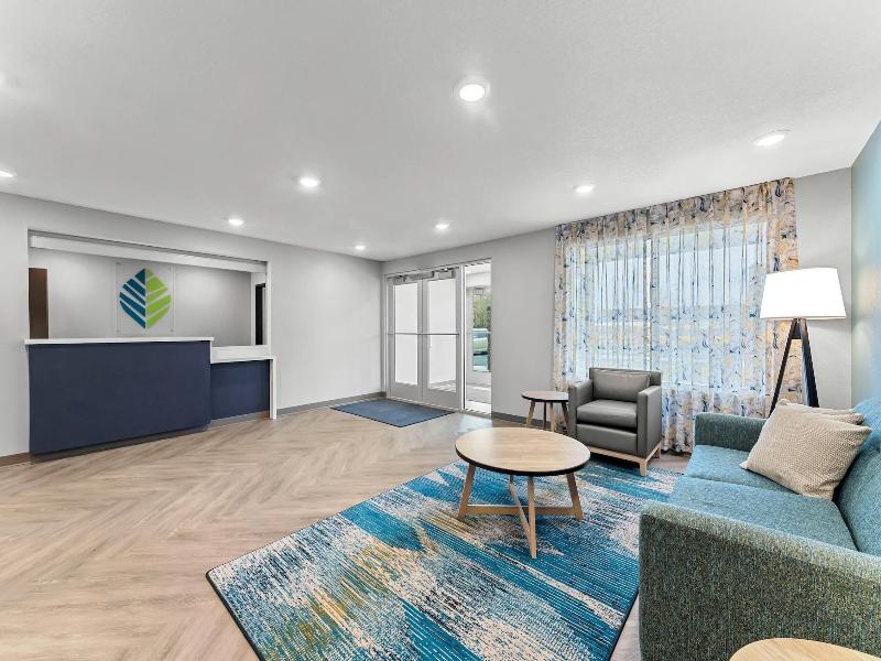 Woodspring Suites Wilmington Riverfront image