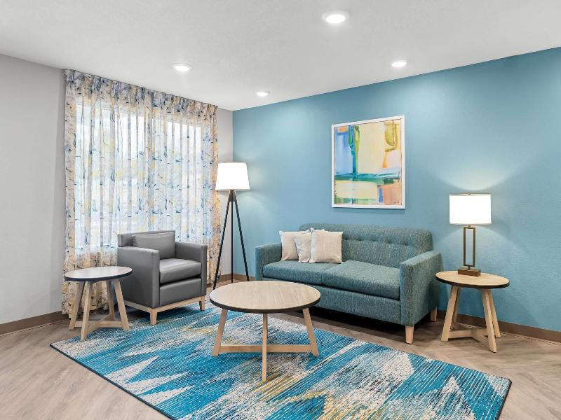 Woodspring Suites Wilmington Riverfront image