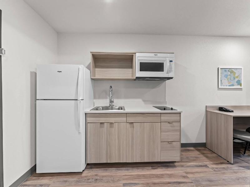 Woodspring Suites Wilmington Riverfront image