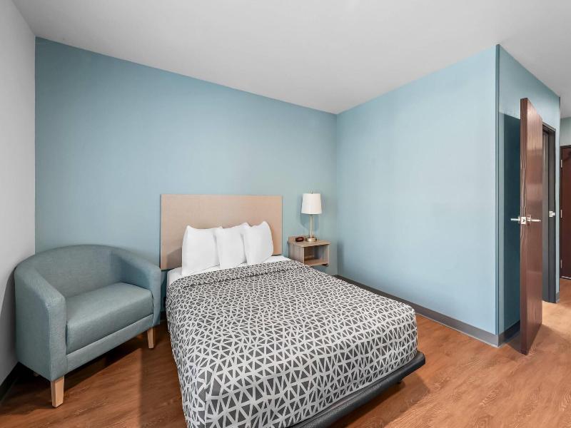 Woodspring Suites Santee San Diego Northeast image