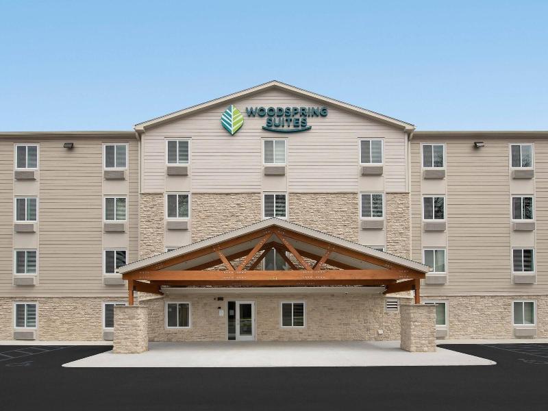 Woodspring Suites At Cleveland North, Cleveland
