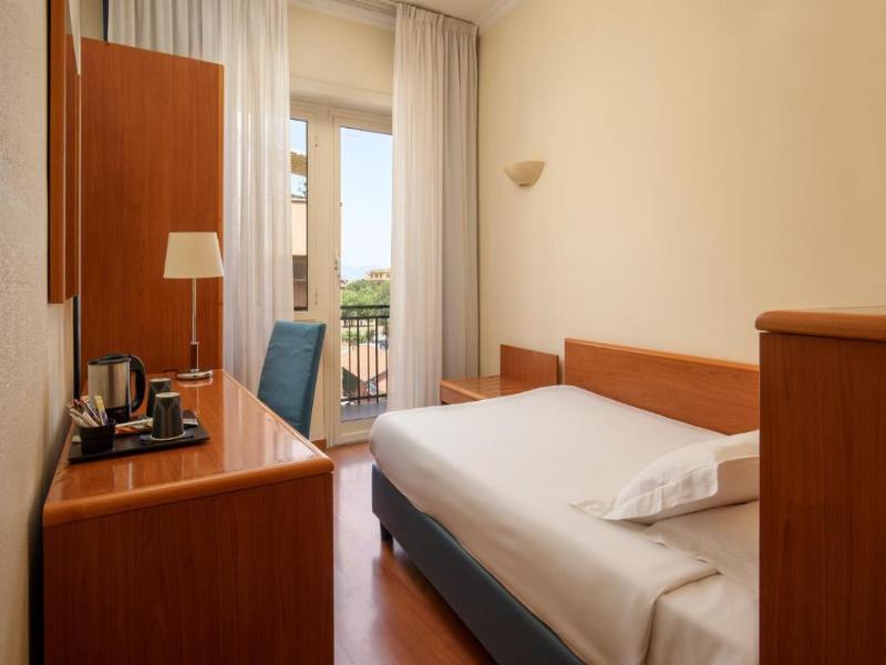 Best Western Plus Globus Hotel image