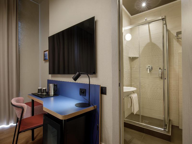 Best Western Plus Globus Hotel image