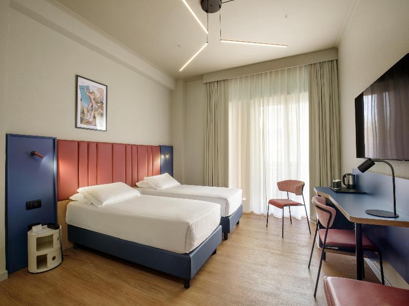 Best Western Plus Globus Hotel image