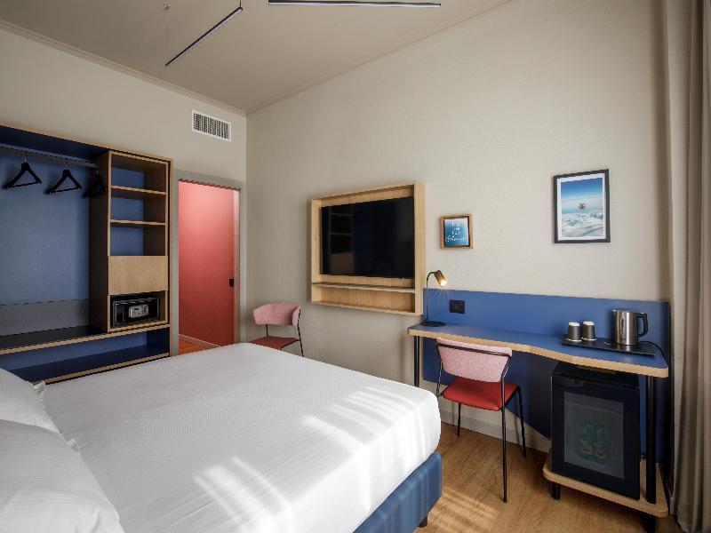 Best Western Plus Globus Hotel image