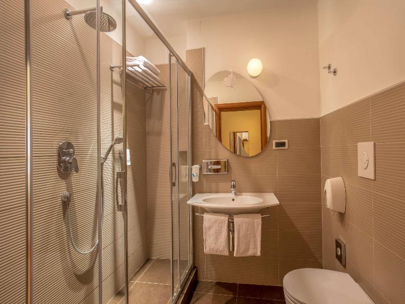 Best Western Plus Globus Hotel image