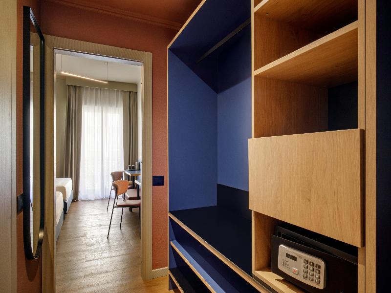 Best Western Plus Globus Hotel image