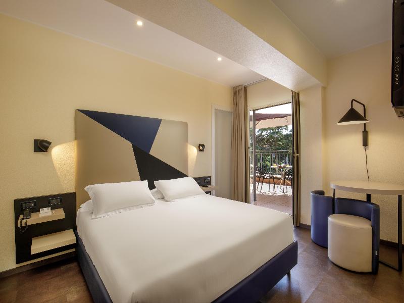 Best Western Plus Globus Hotel image