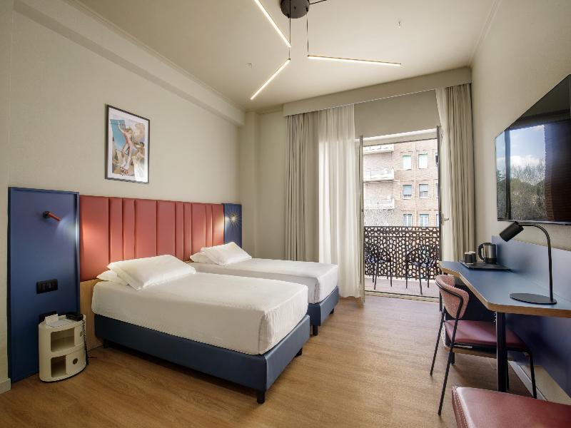 Best Western Plus Globus Hotel image