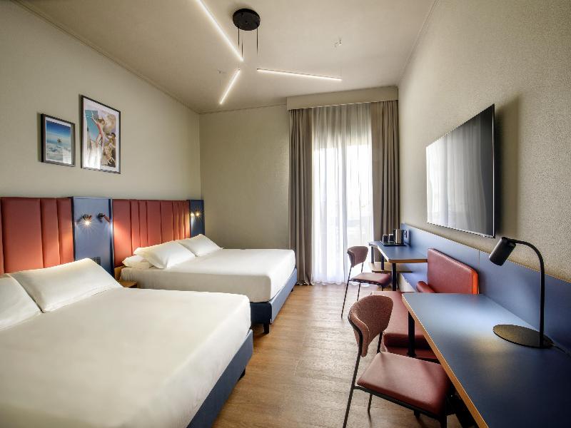 Best Western Plus Globus Hotel image