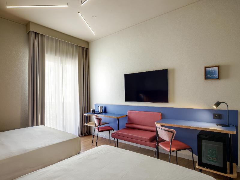 Best Western Plus Globus Hotel image