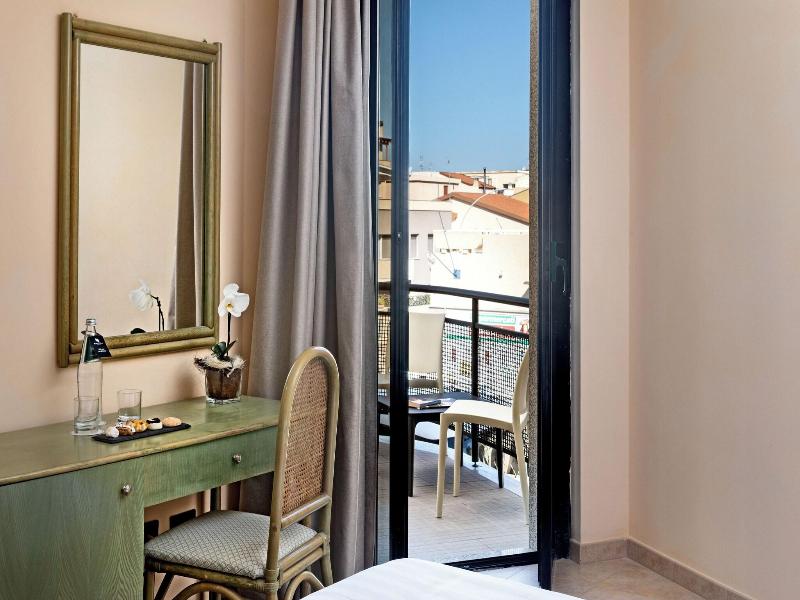 Rina Hotel image