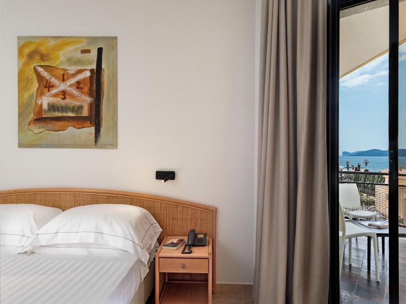 Rina Hotel image
