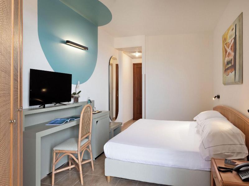 Rina Hotel image